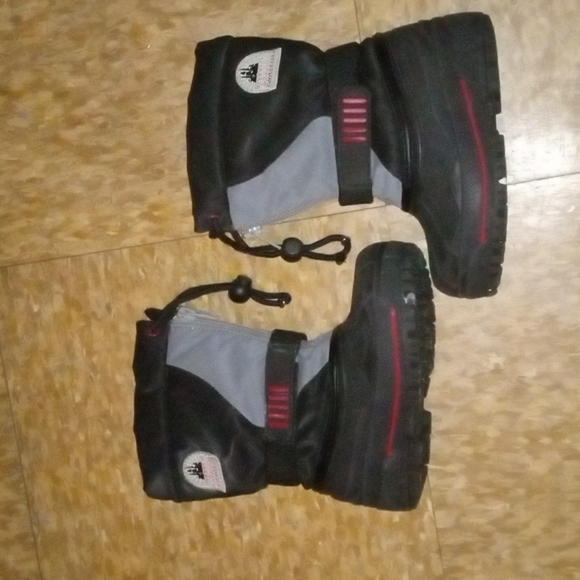 Buster Brown Other - COPY - Toddler boys size 8M snow boots
